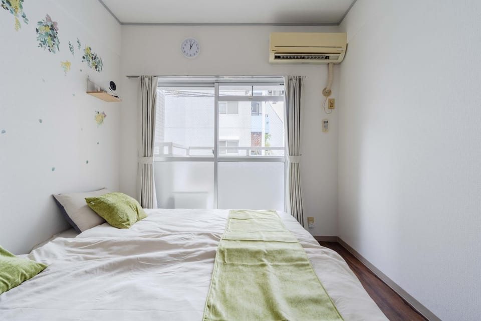 Bed, Bedroom, air conditioner