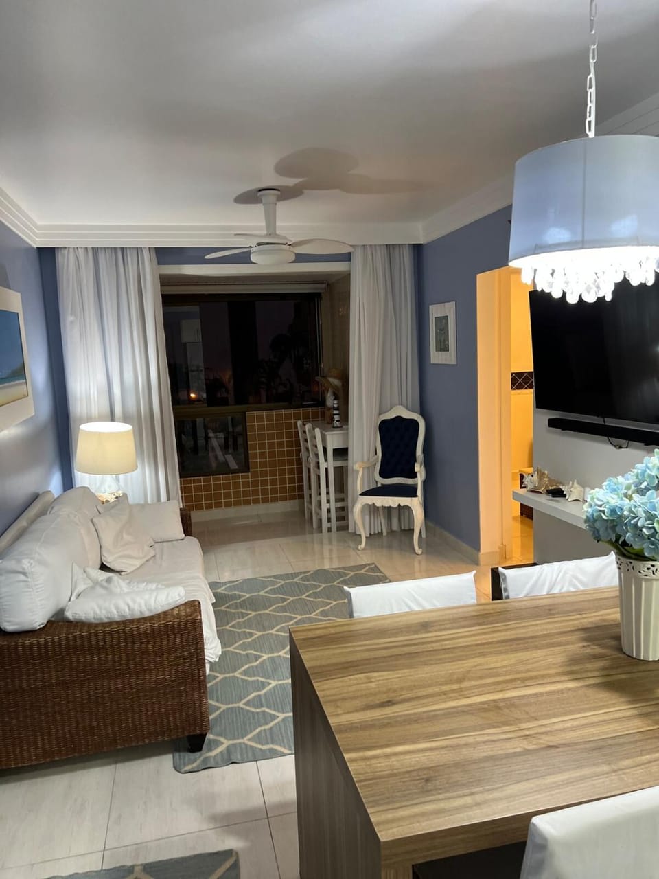 Lindo apartamento em Caioba - 100 m de praia e 40m do boliche Apartment in State of Paraná