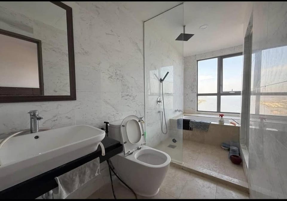 Tranquil Seaview 2-Bedroom Luxury Retreat with Wifi Apartment in Malacca
