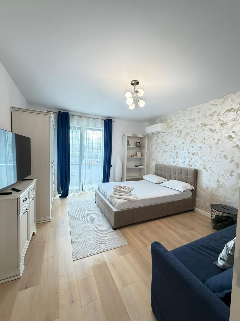 Eox Apartments CityCenter and Palas with Parking Apartment in Moldova