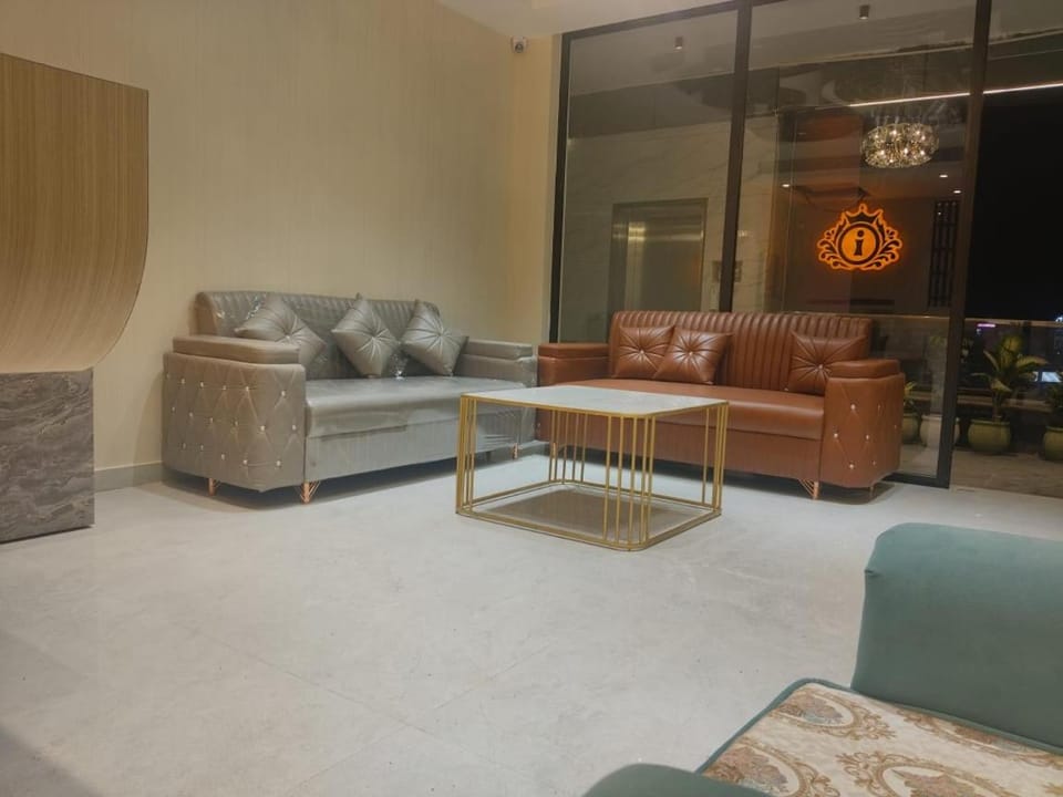 Lobby or reception, Seating area