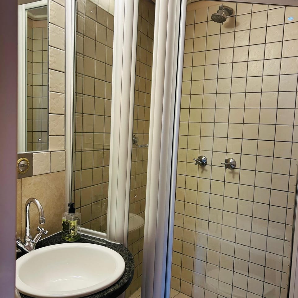Comfort Zone 411 Hotel in Johannesburg