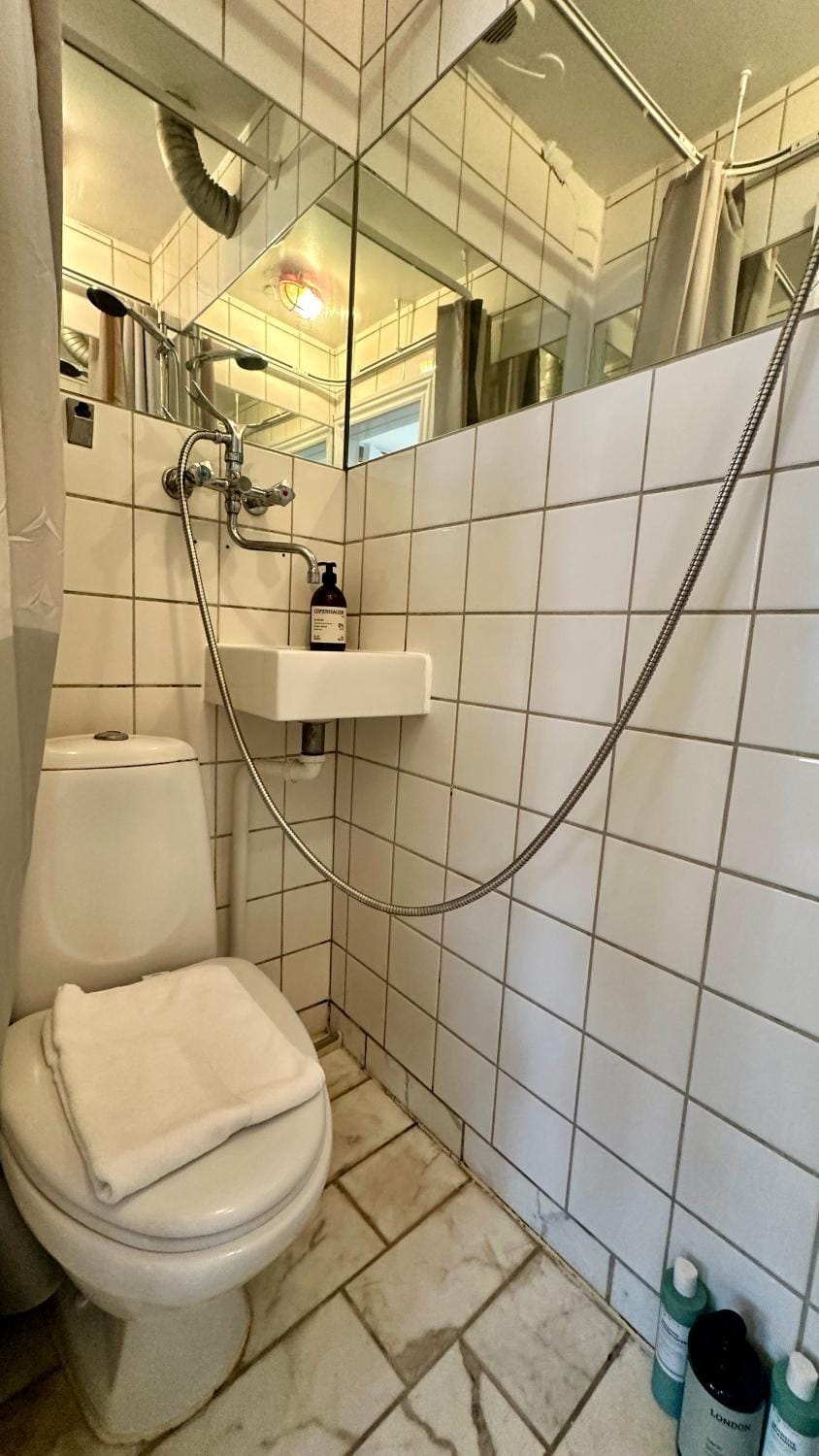 Toilet, Bathroom
