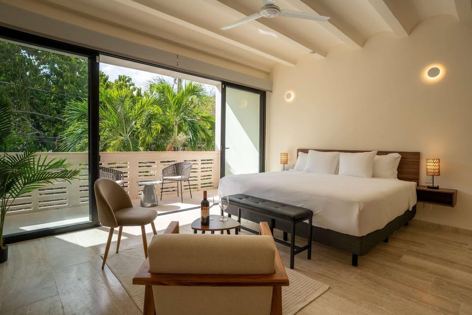 Versatile Studio Cowork Fast WiFi and Prime Location Apartment in Cancun