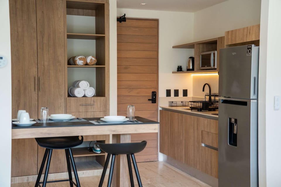 Versatile Studio Cowork Fast WiFi and Prime Location Apartment in Cancun