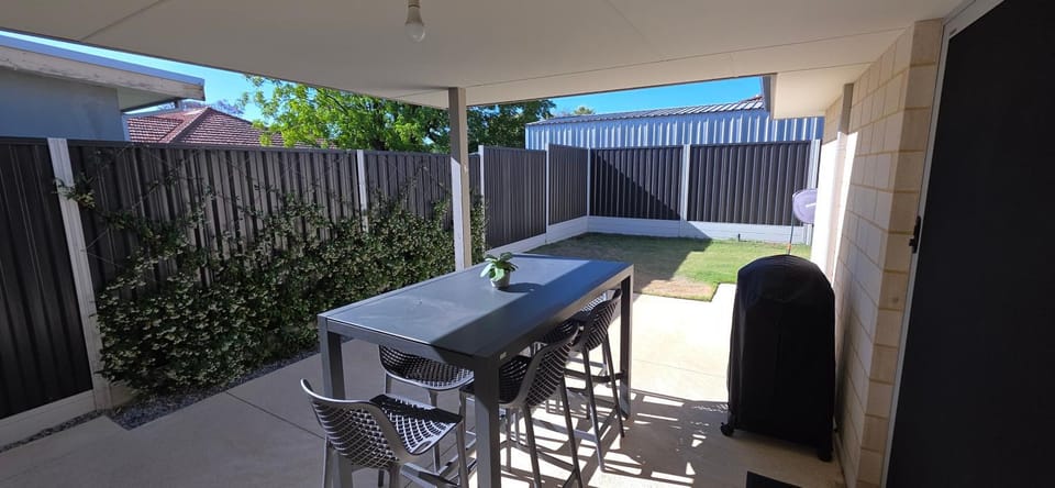 Patio, BBQ facilities, Garden, Dining area