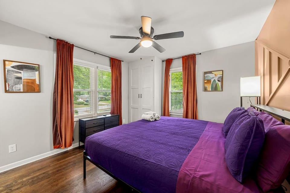 Atlanta Elegant 5-Bedroom Luxury Haven sleeps 16 Apartment in East Point