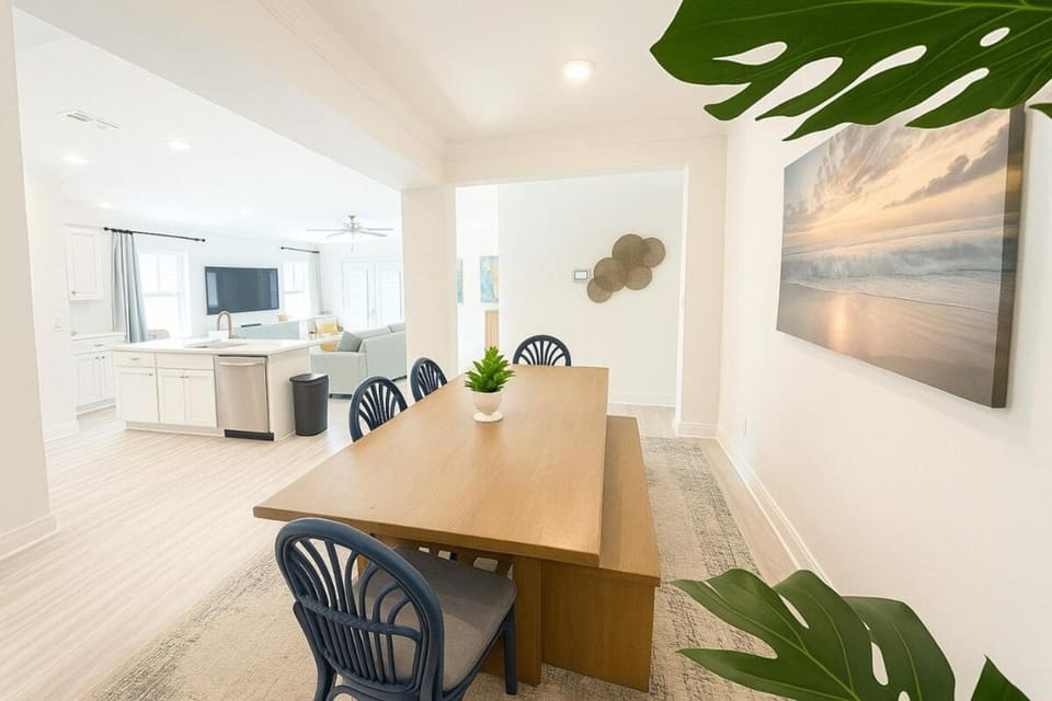 The Sandpiper Hideaway - Community Pool House in South Walton County