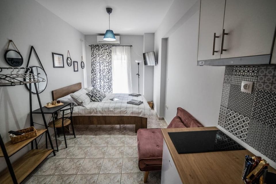 VPG Minimal Studio Apartment in Thessaloniki