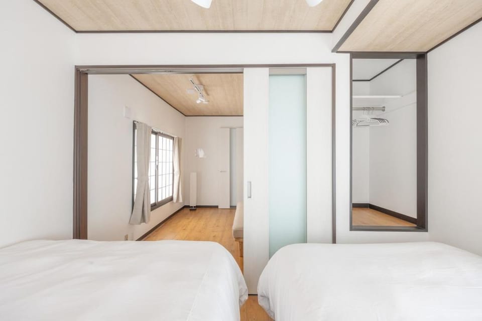 A unique cozy townhouse perfect for up to 5 guests Apartment in Shinjuku