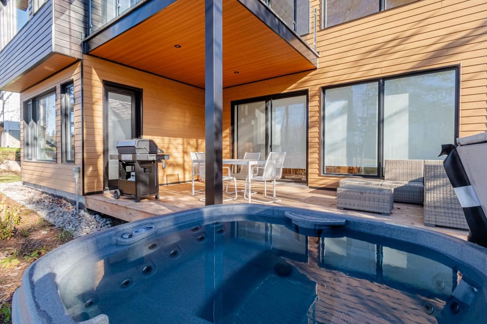 Villa Birdie Chalet in Quebec