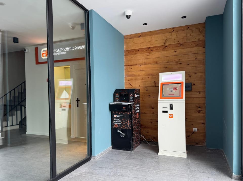 Lobby or reception, ATM, currency exchange