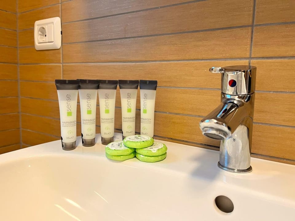 Shower, Bathroom, bidet, heating