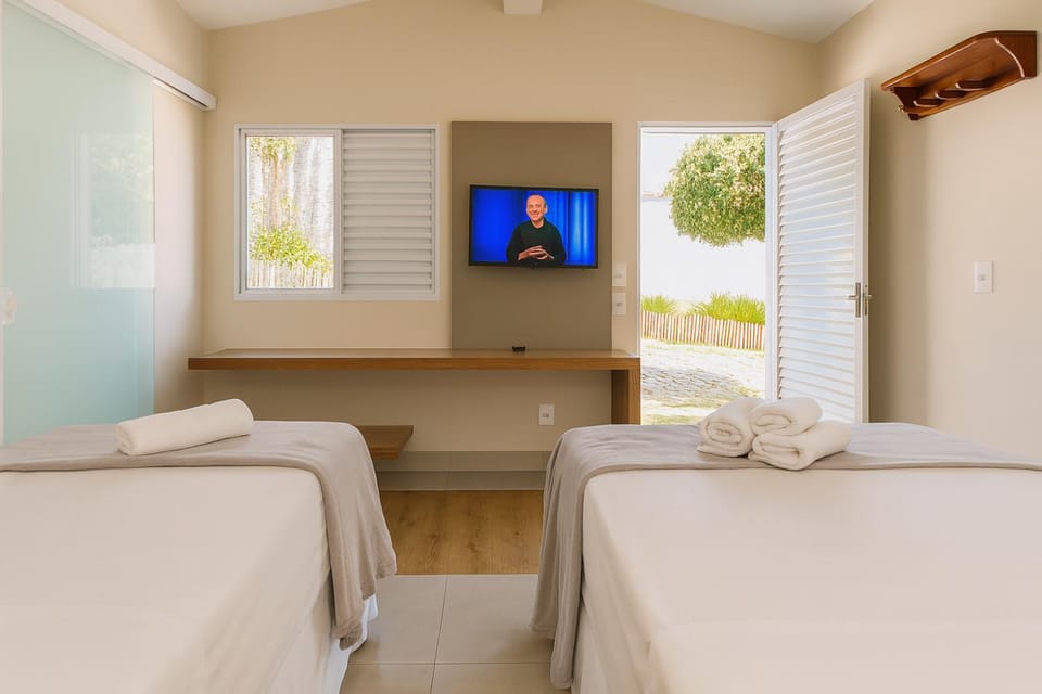 TV and multimedia, View (from property/room), Photo of the whole room, Bedroom
