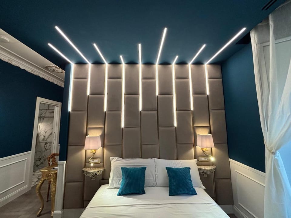 Bed, Bedroom