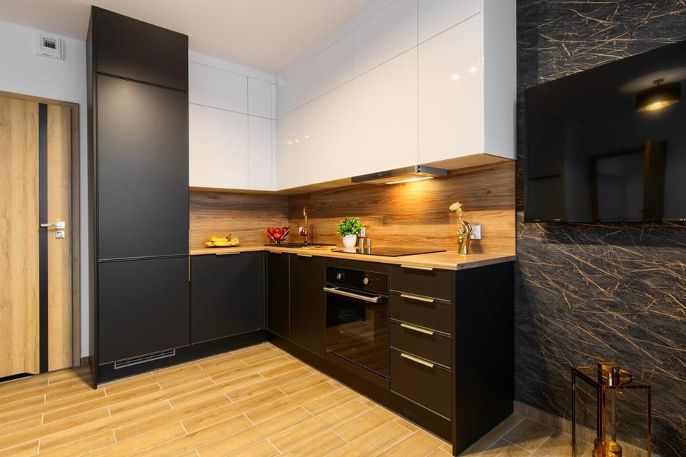 Kitchen or kitchenette, oven, stove