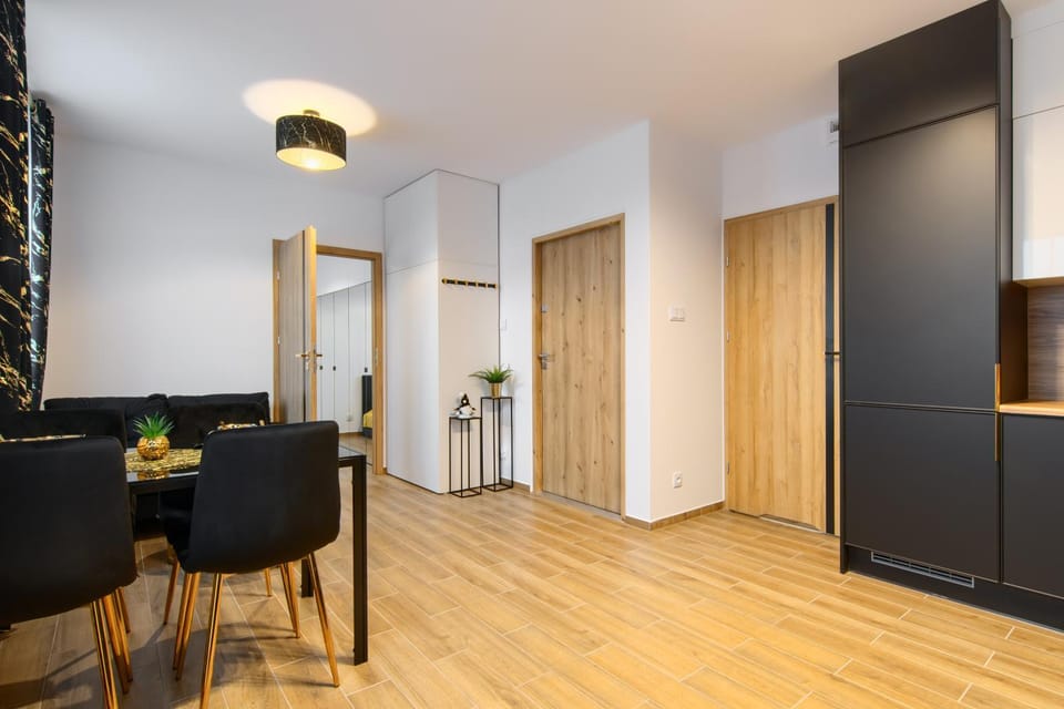 Kitchen or kitchenette, Living room, Seating area, Dining area, wardrobe