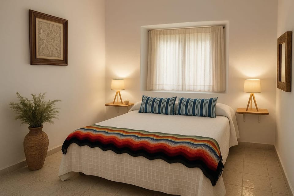 Photo of the whole room, Bedroom