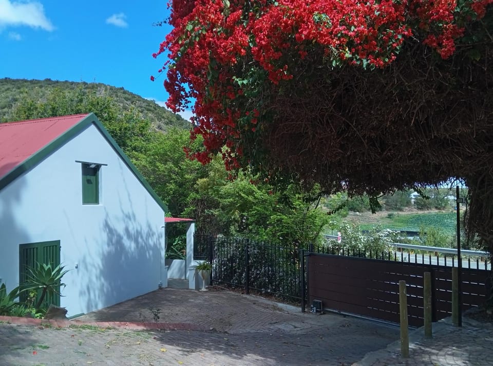 Lalapanzi Guest Cottage - Off-Grid Comfort Villa in Western Cape