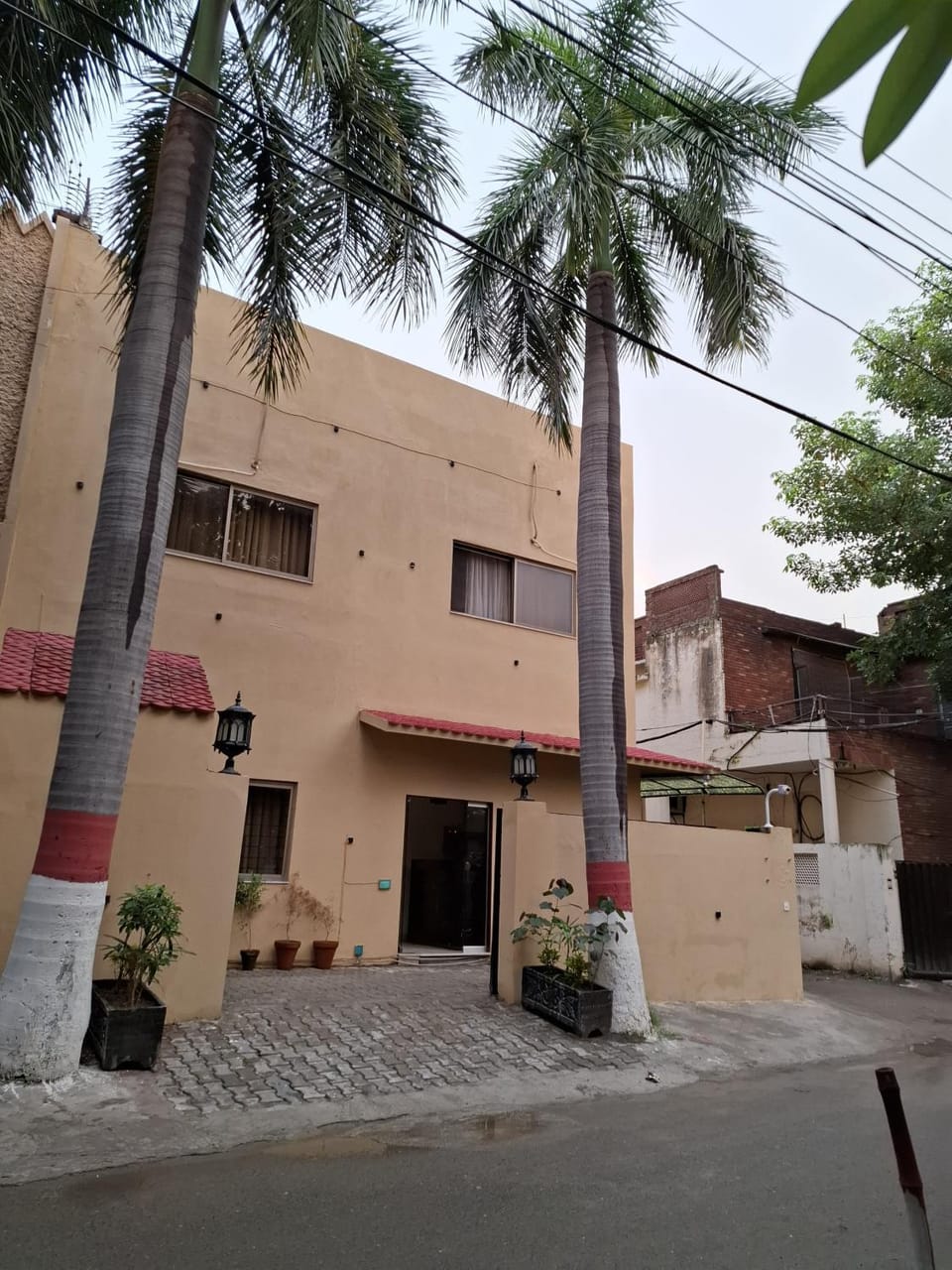 Property building, Street view