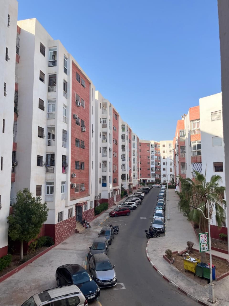 Property building, Neighbourhood, Parking