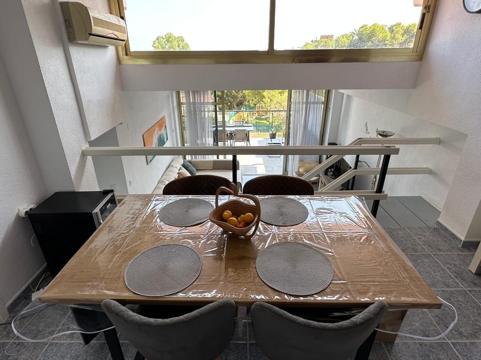Living room, Seating area, Dining area