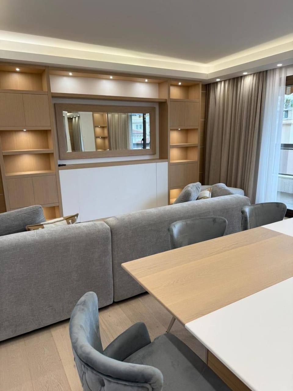 Living room, Seating area