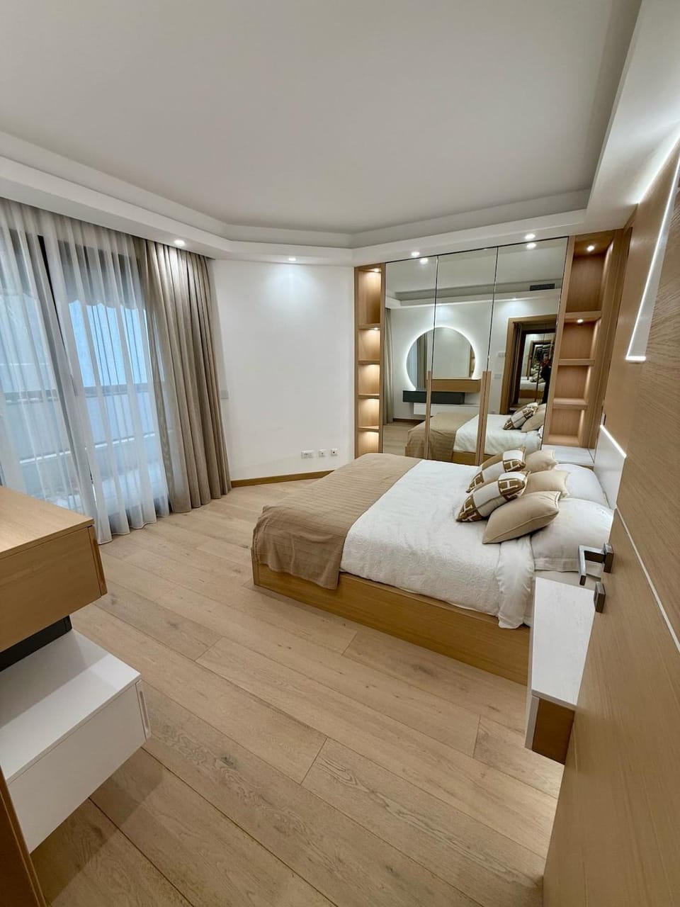 Bed, Photo of the whole room, Bedroom, wardrobe