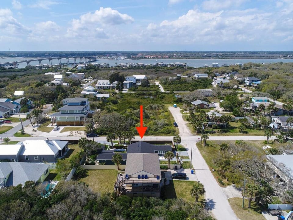 Neighbourhood, Bird's eye view