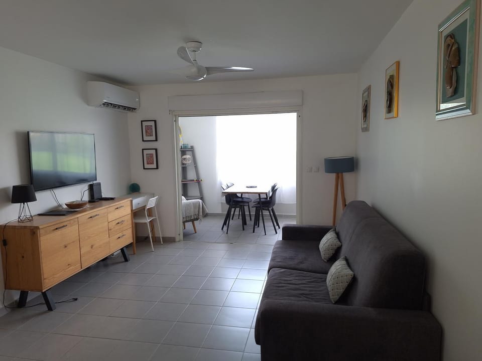 Coin de Paradis au calme, 300m de la Plage, Climatisé, Wifi Apartment in Les Trois-Îlets