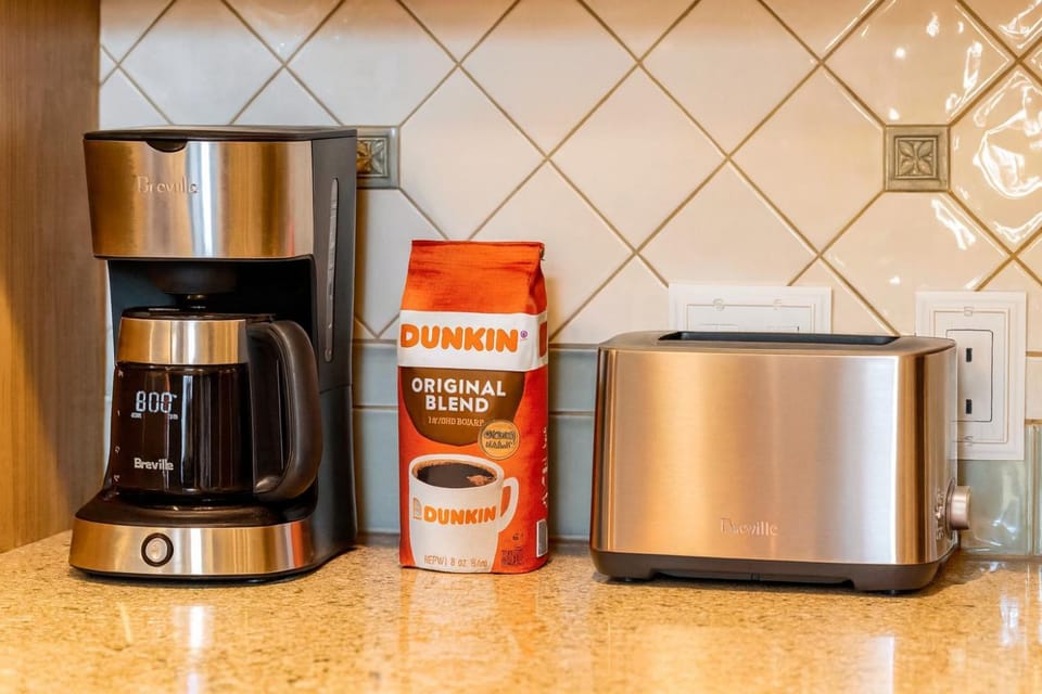 Fullerton Parkside Getaway - 13min to Disneyland House in Fullerton