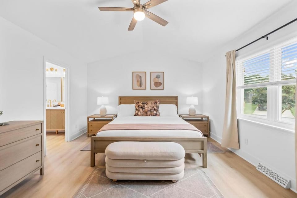 Bed, Bedroom