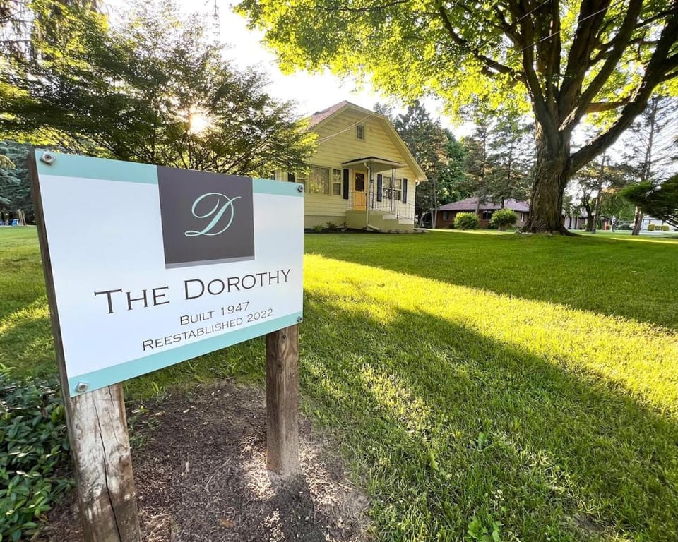 Logo/Certificate/Sign, Street view