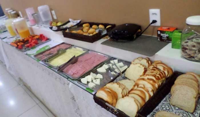 Breakfast, Continental breakfast