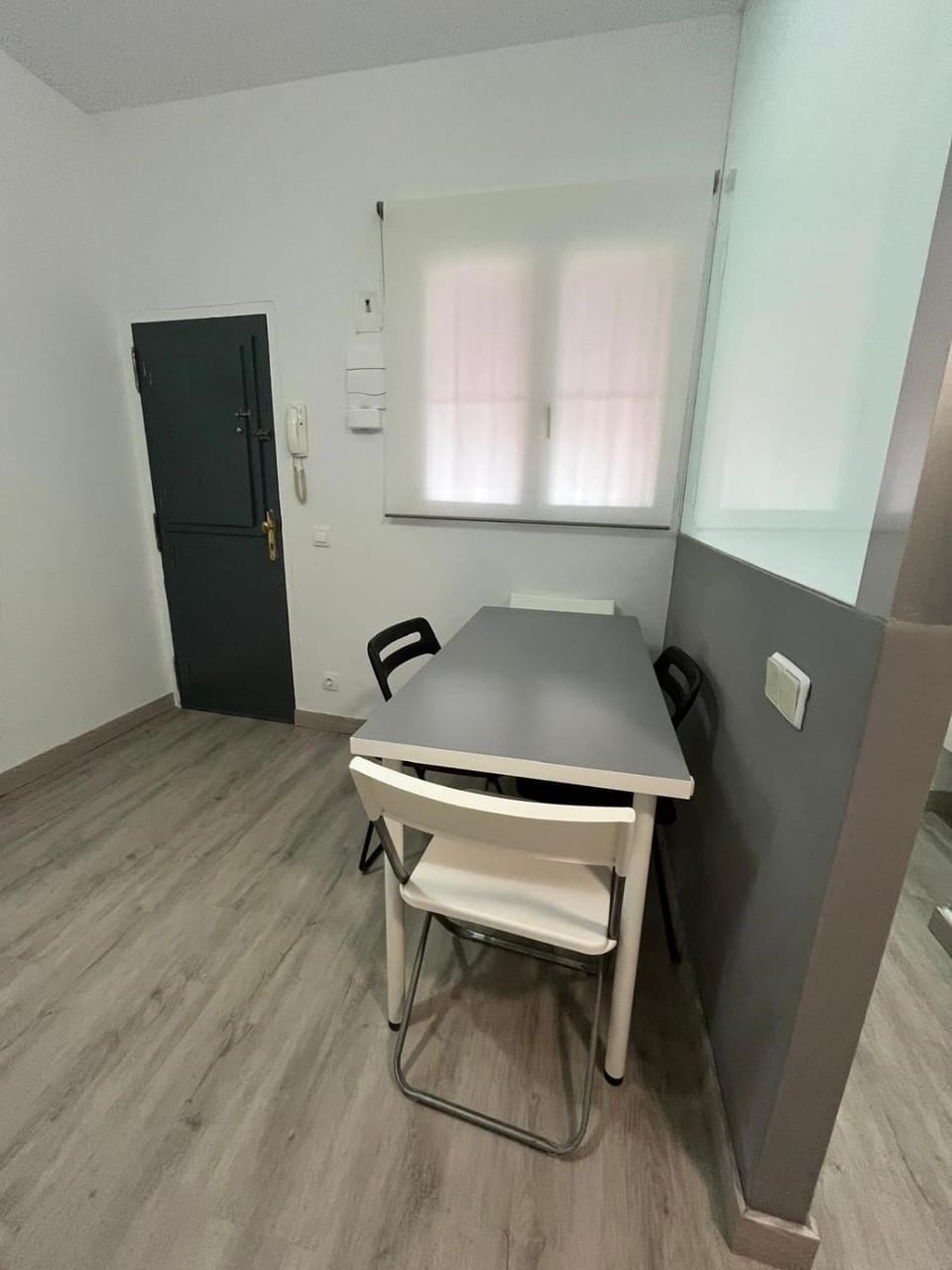 Lavapies Studio - 10 mins walk Sol - plaza Mayor Apartment in Centro