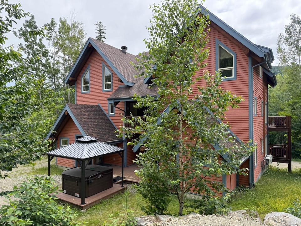 Le Boise du Midi 66-C House in Maine