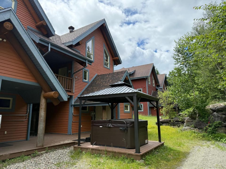 Le Boise du Midi 66-C House in Maine