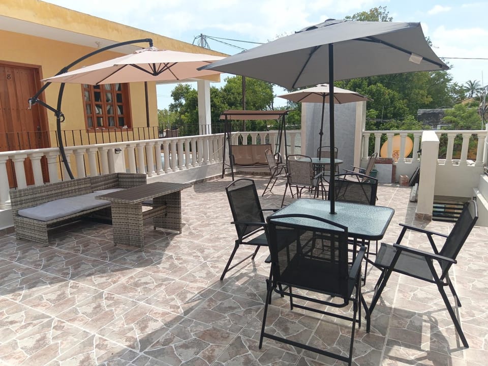Patio, Balcony/Terrace, Living room, Seating area, Dining area