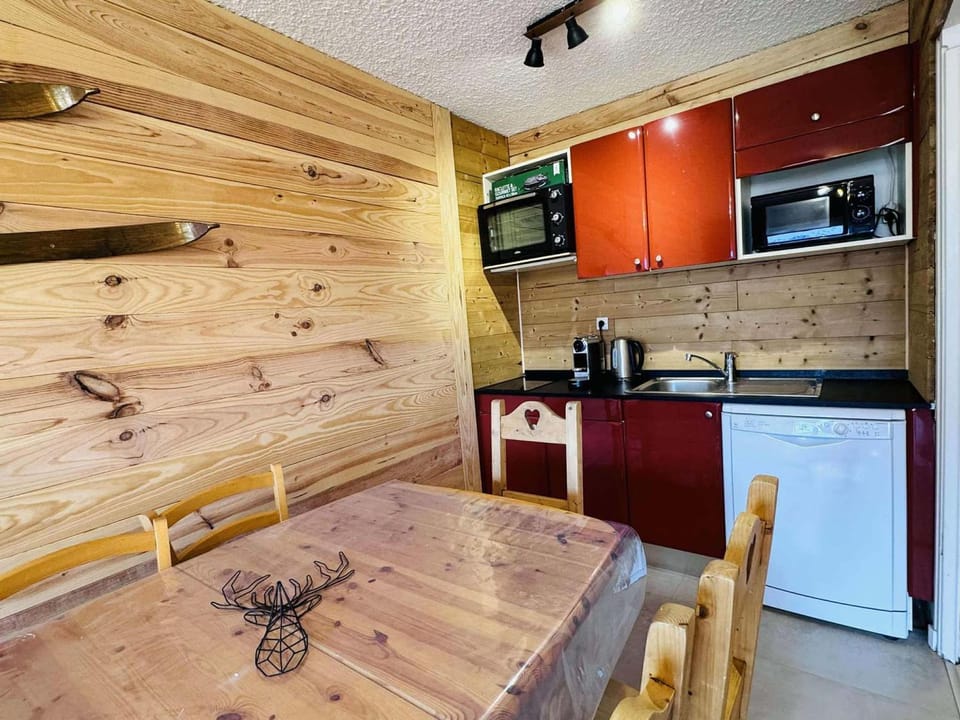 Appartement 8 pers, aux Deux Alpes, proche pistes, parking Apartment in Les Deux Alpes