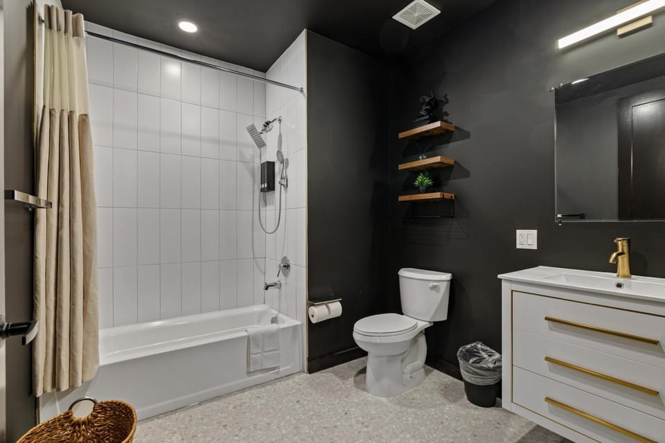 Toilet, Bathroom, Bath