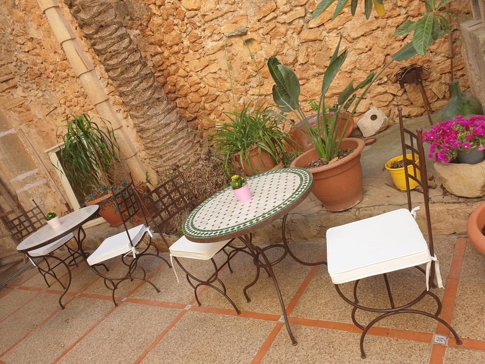 Patio, Inner courtyard view
