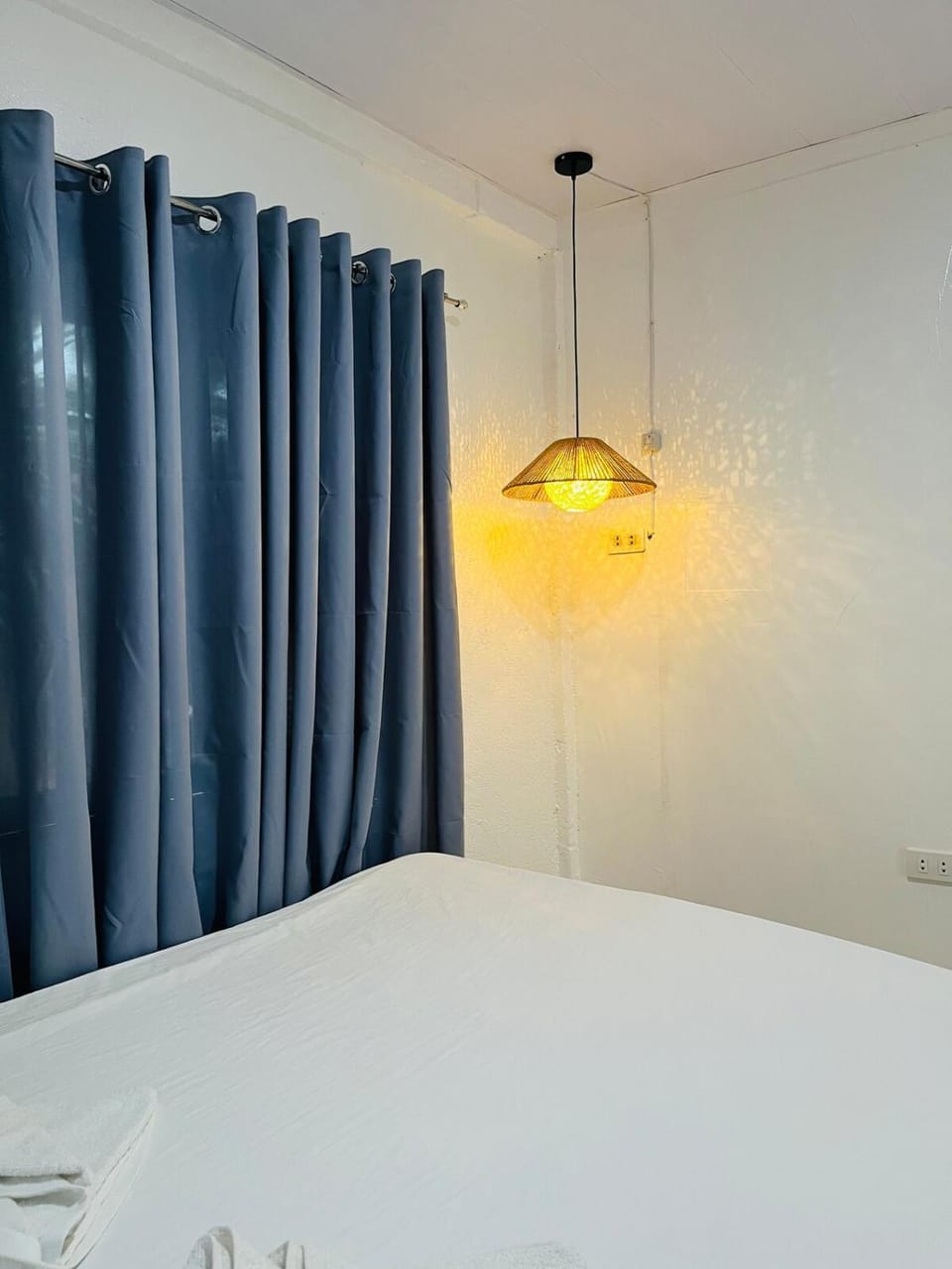 2BR spacious 600mbps 4 minutes walk to the beach House in General Luna