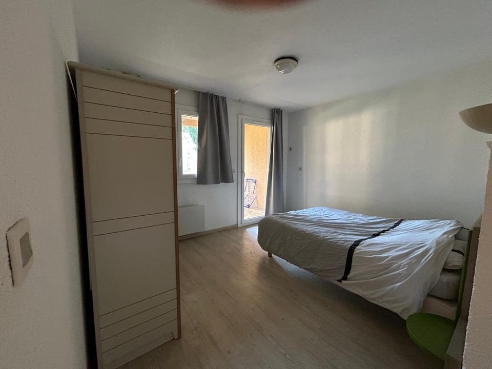 Appartement 1 chambre et double balcon Apartment in Saint-Raphael