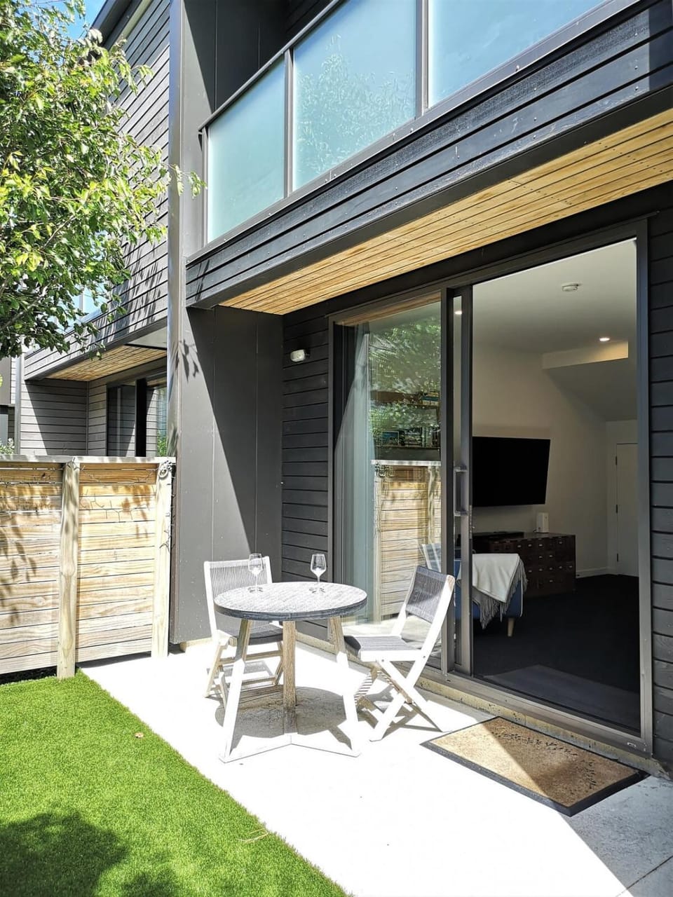 Executive Townhouse in Island Bay with Free Parking House in Wellington