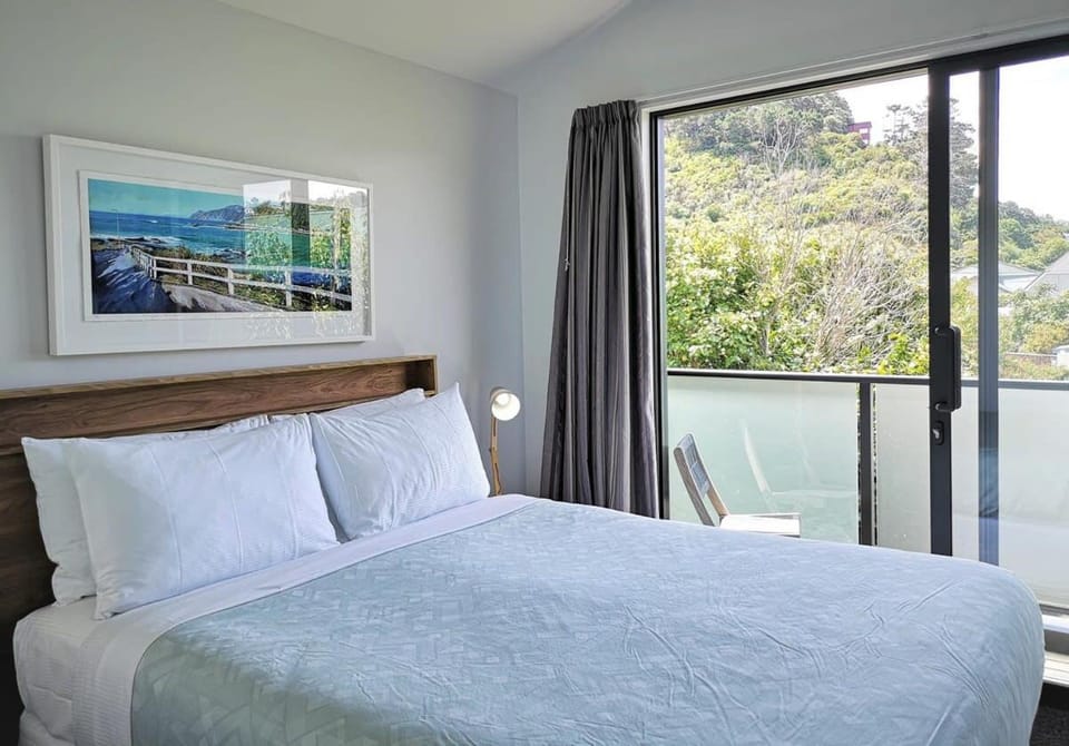Executive Townhouse in Island Bay with Free Parking House in Wellington