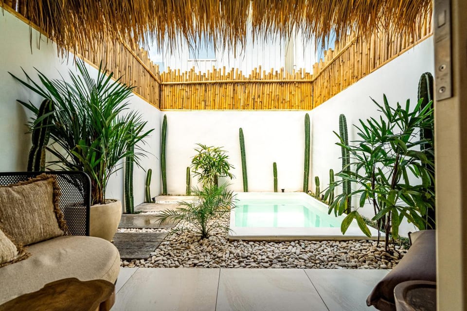 Patio, Pool view, Swimming pool, sunbed