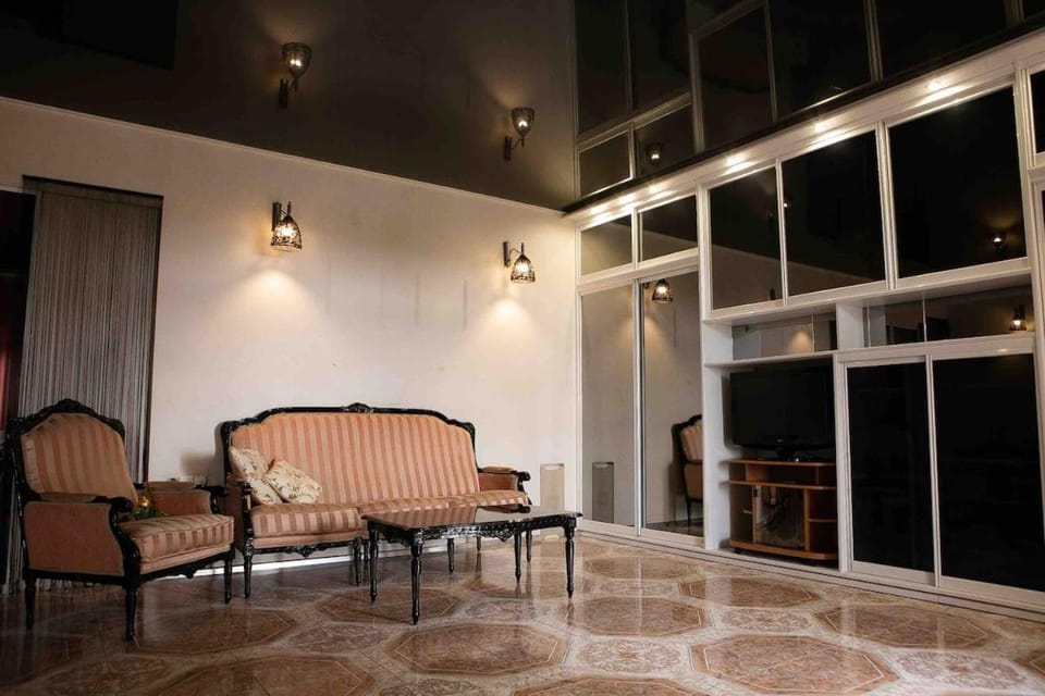 Luxury Flat in the Sweet Spot Apartment in Dnipropetrovsk Oblast