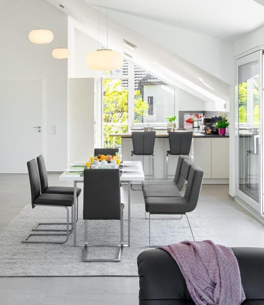 Kitchen or kitchenette, Dining area, oven, stove, toaster