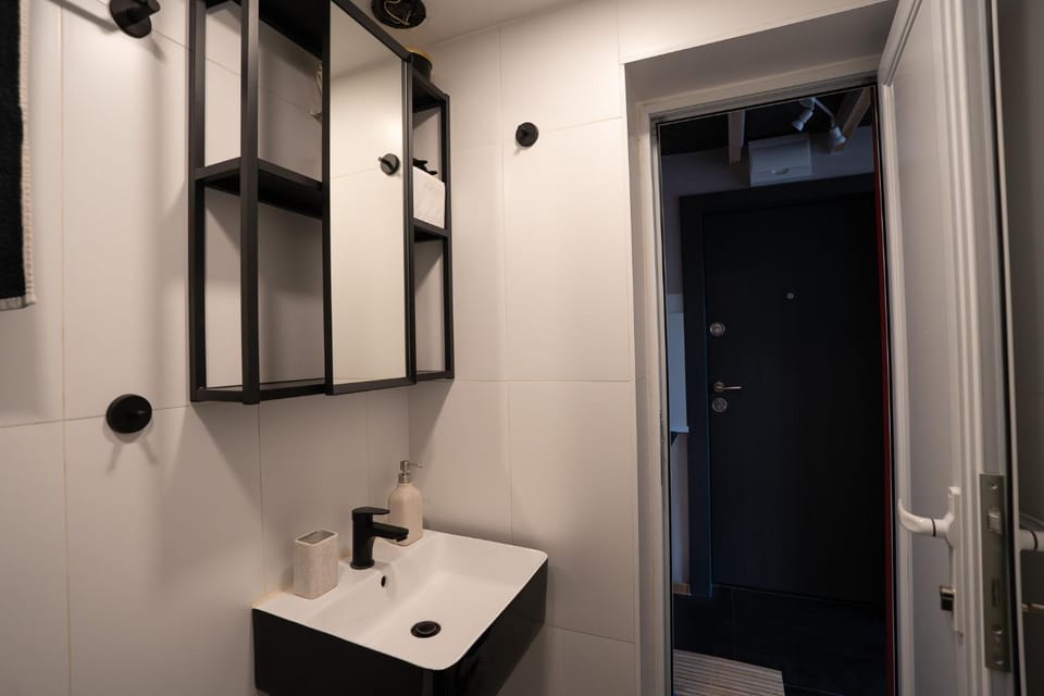 Cosy, workplace studio with a sunny rooftop view Apartment in Sofia