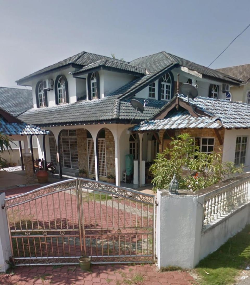 Property building, Day